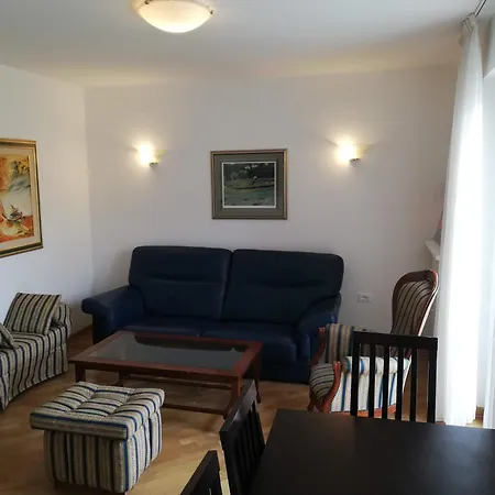 Apartman Togo * Pula