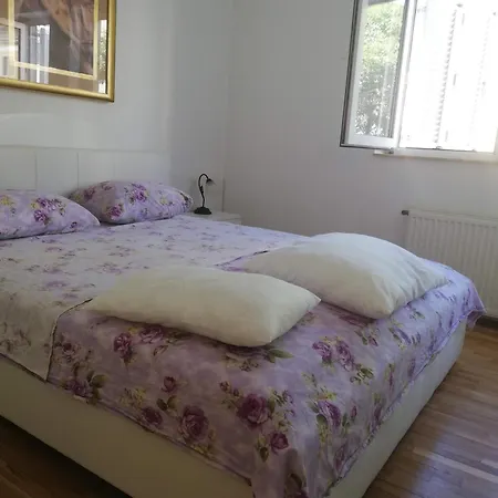 Apartman Togo * Pula